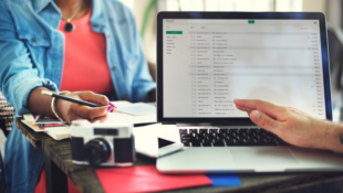 Cara mengisi subjek email lamaran kerja yang menarik dan relevan!